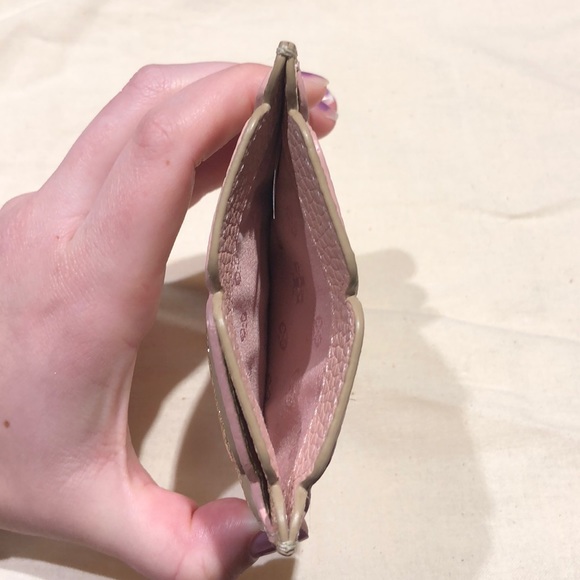 Tory Burch Scallop-T Metallic Card Case - Picture 4 of 4